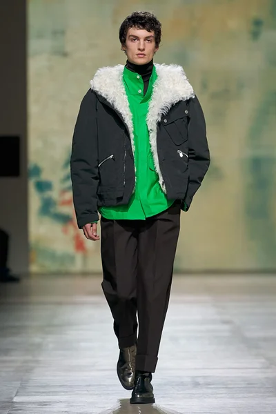 Look 21